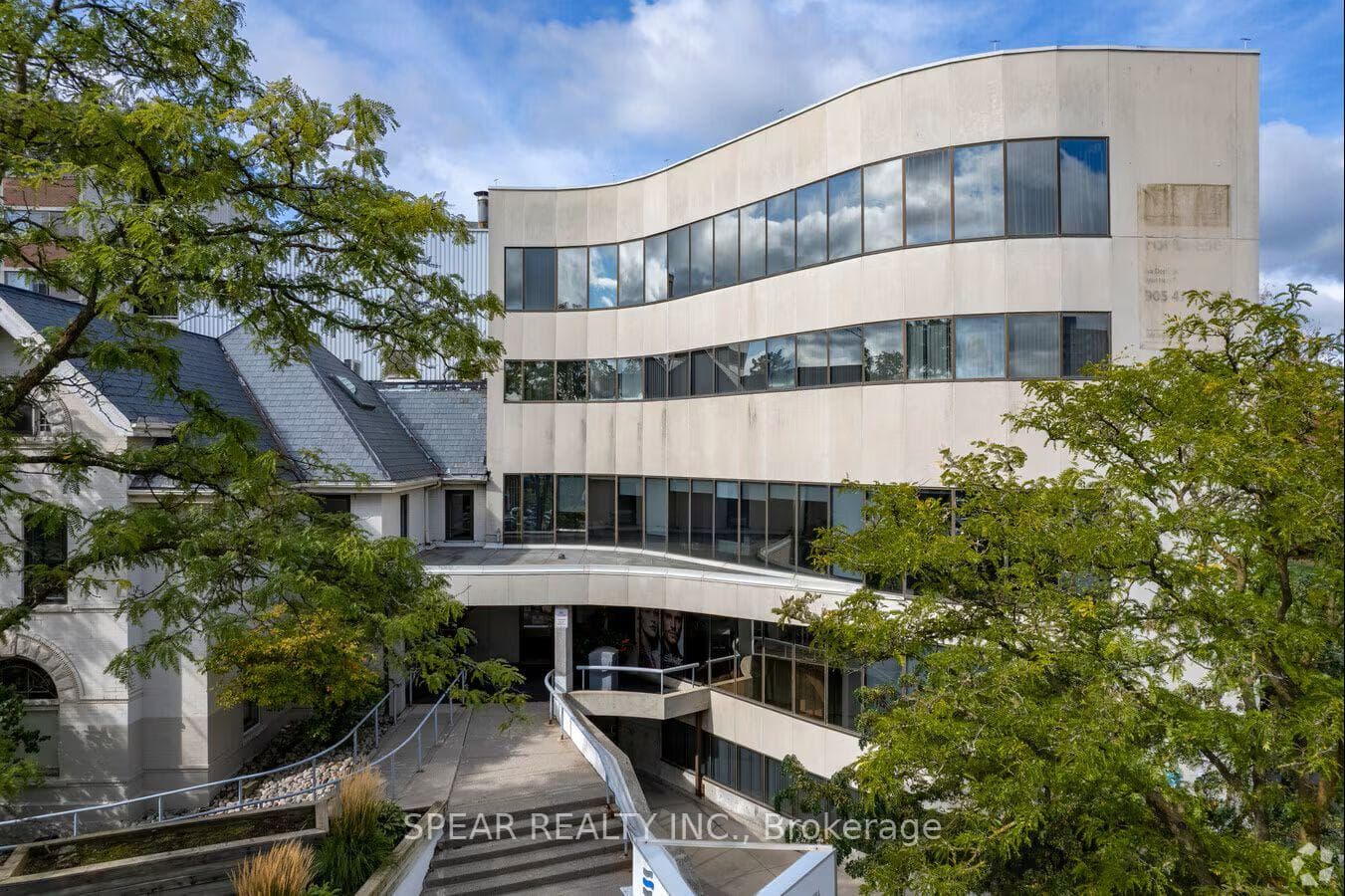 10350 Yonge Street 103, Richmond Hill, ON L4C 5K9, Richmond Hill — photo 1