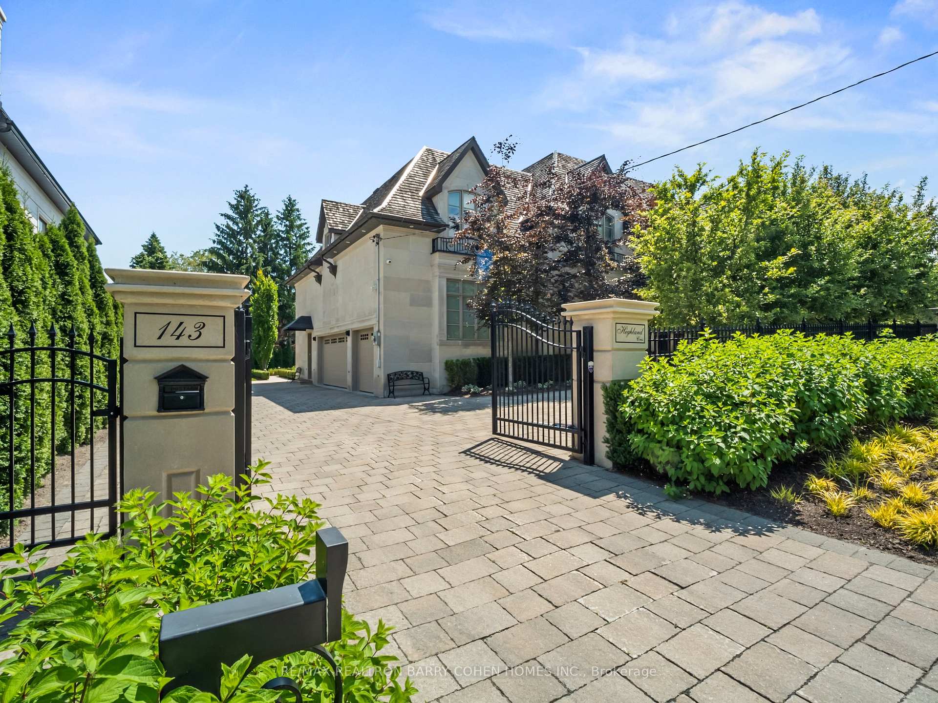 143 Highland Crescent, Toronto, ON M2L 1H2, Toronto C12 — photo 1