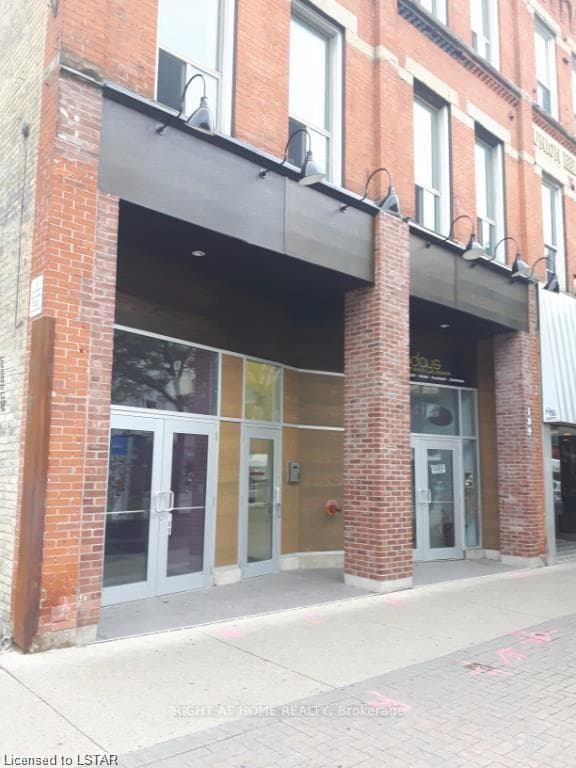 189 Dundas Street B, London East, ON N6A 1G4, London East — photo 1