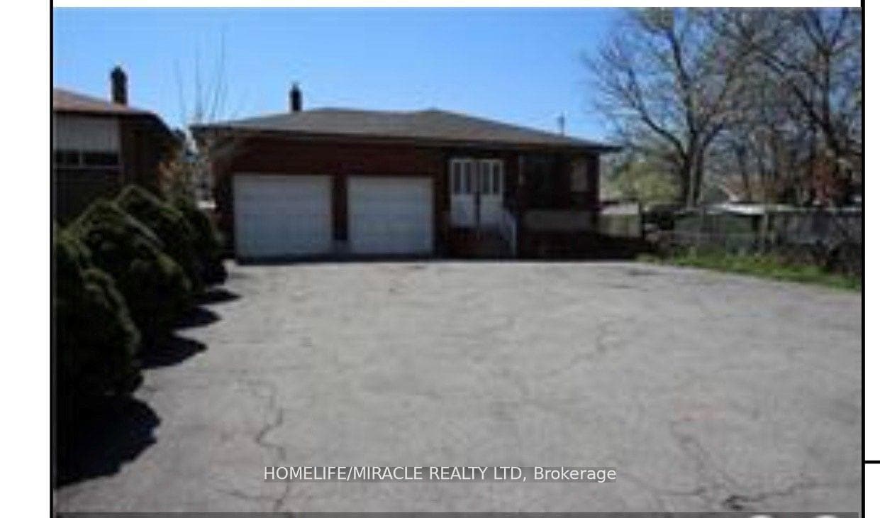 2114 Islington Avenue, Toronto, ON M9P 3N9, Toronto W09 — photo 1