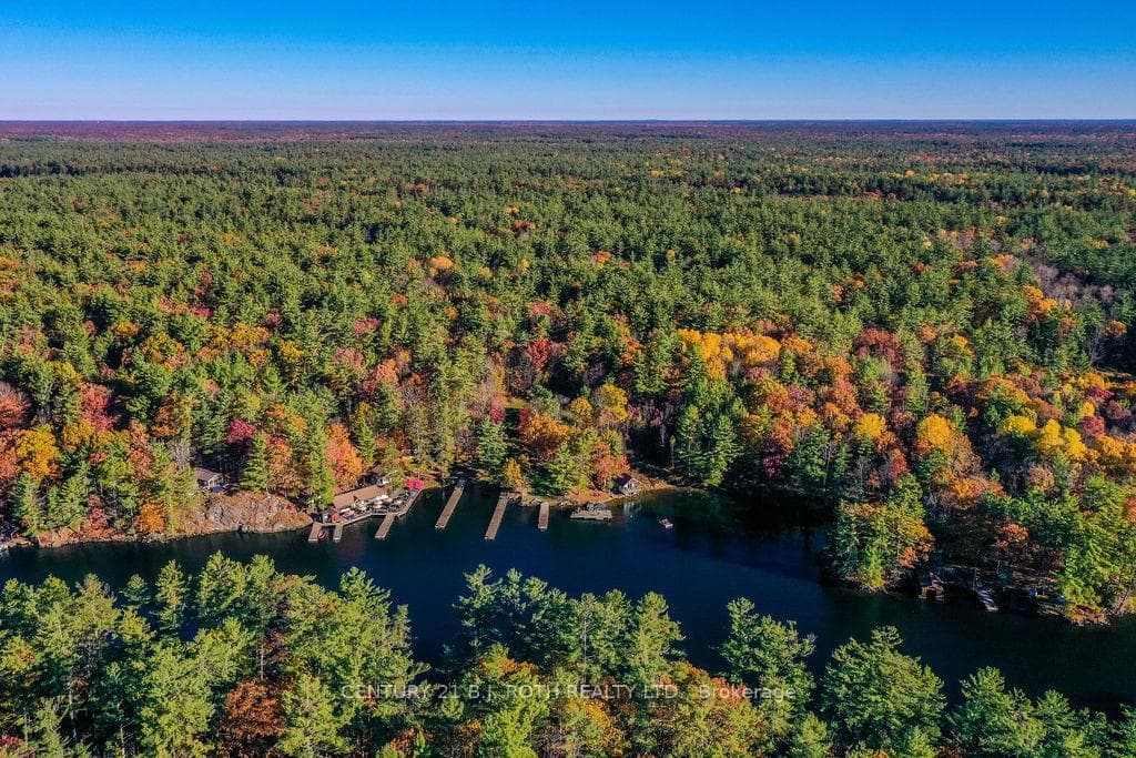 27 SR406 SHORE, Muskoka Lakes, ON L0K 1E0, Muskoka Lakes — photo 1