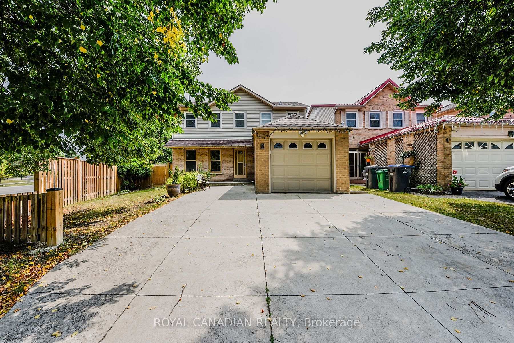 2 Mayberry Court, Brampton, ON L6S 5A9, Brampton — photo 1