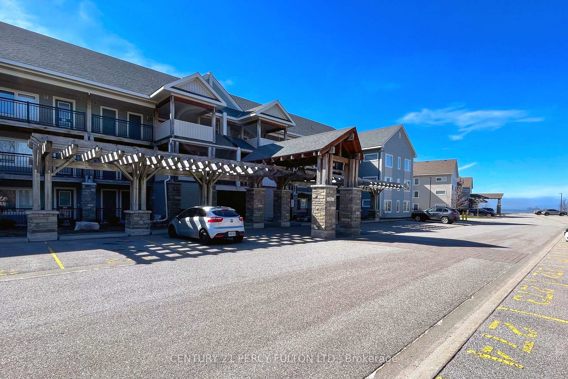 2 Cove Court 107, Collingwood, ON L9Y 0Y6, Collingwood — photo 1