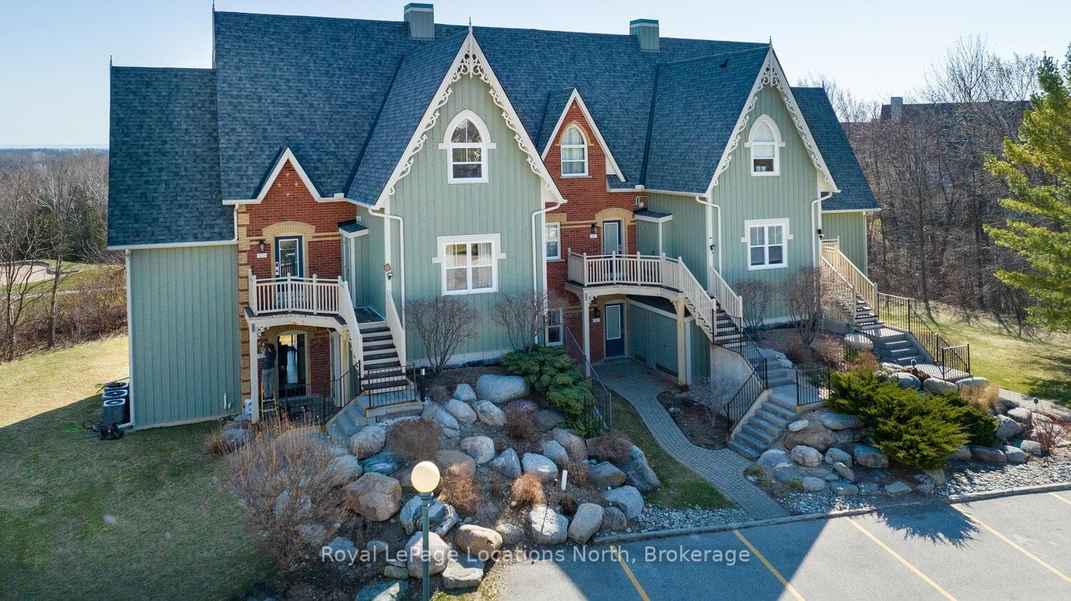 170 Snowbridge Way 223, Blue Mountains, ON L9Y 0V2, Blue Mountains — photo 1