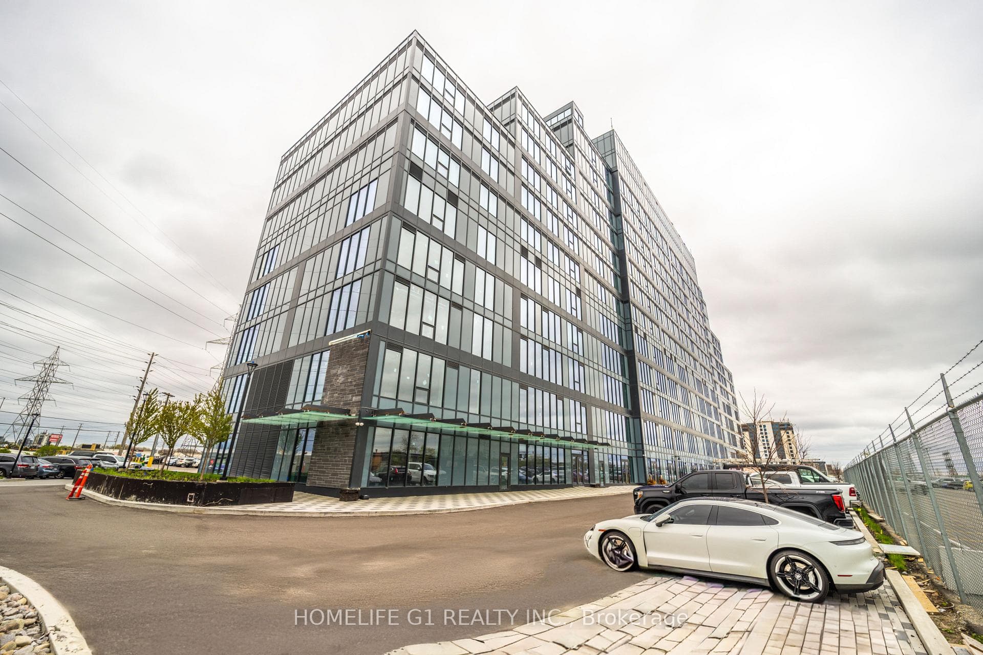 600 Dixon Road 324, Toronto, ON M9W 1J1, Toronto W10 — photo 1