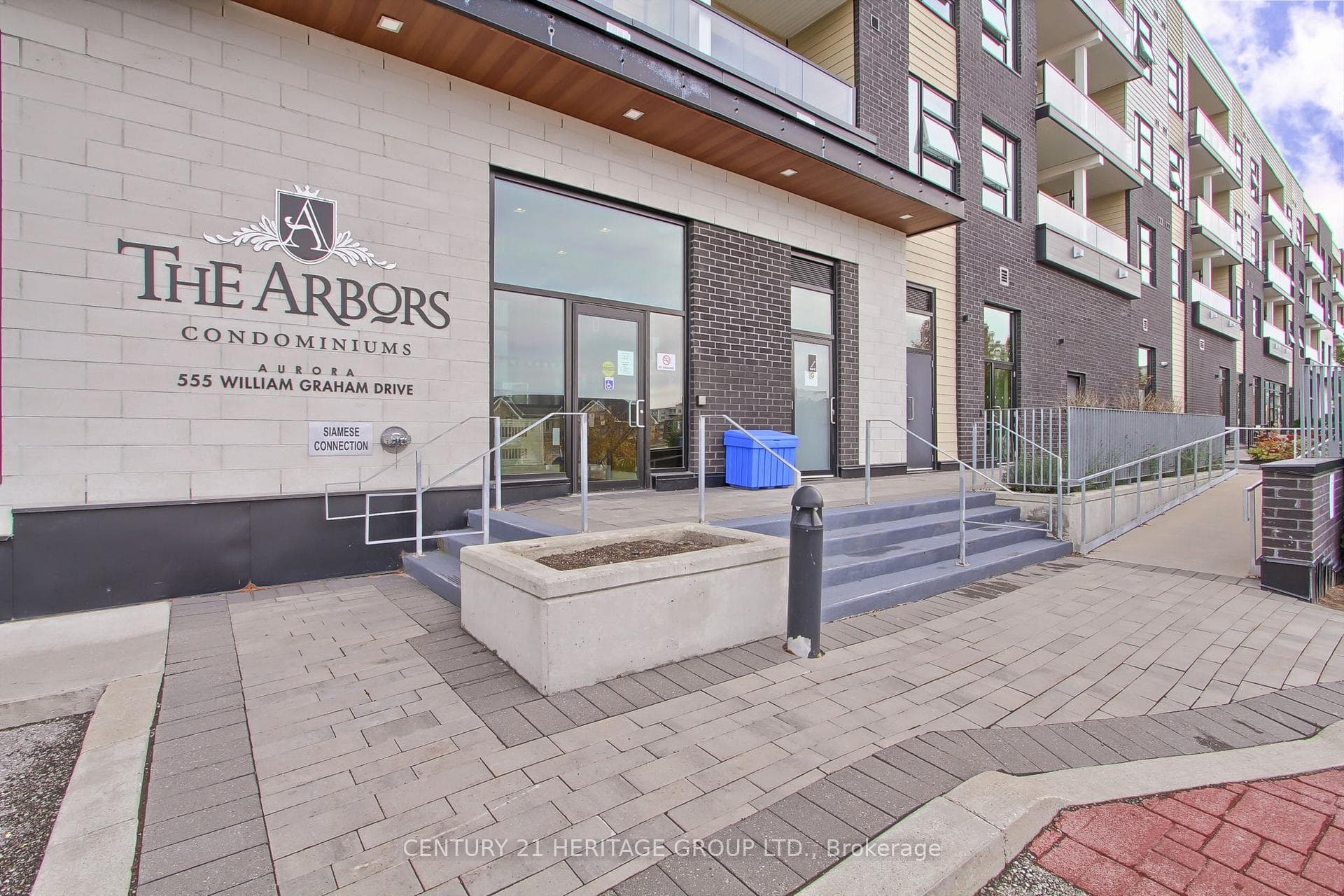 555 William Graham Drive 250, Aurora, ON L4G 7C4, Aurora — photo 1