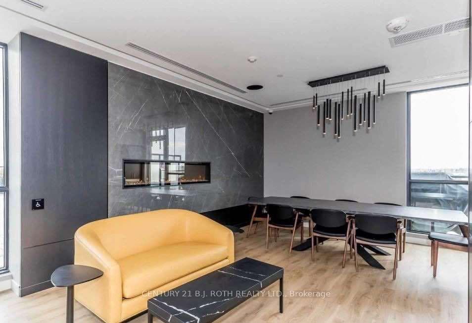 681 Yonge Street N 201, Barrie, ON L9J 0K1, Barrie — photo 1