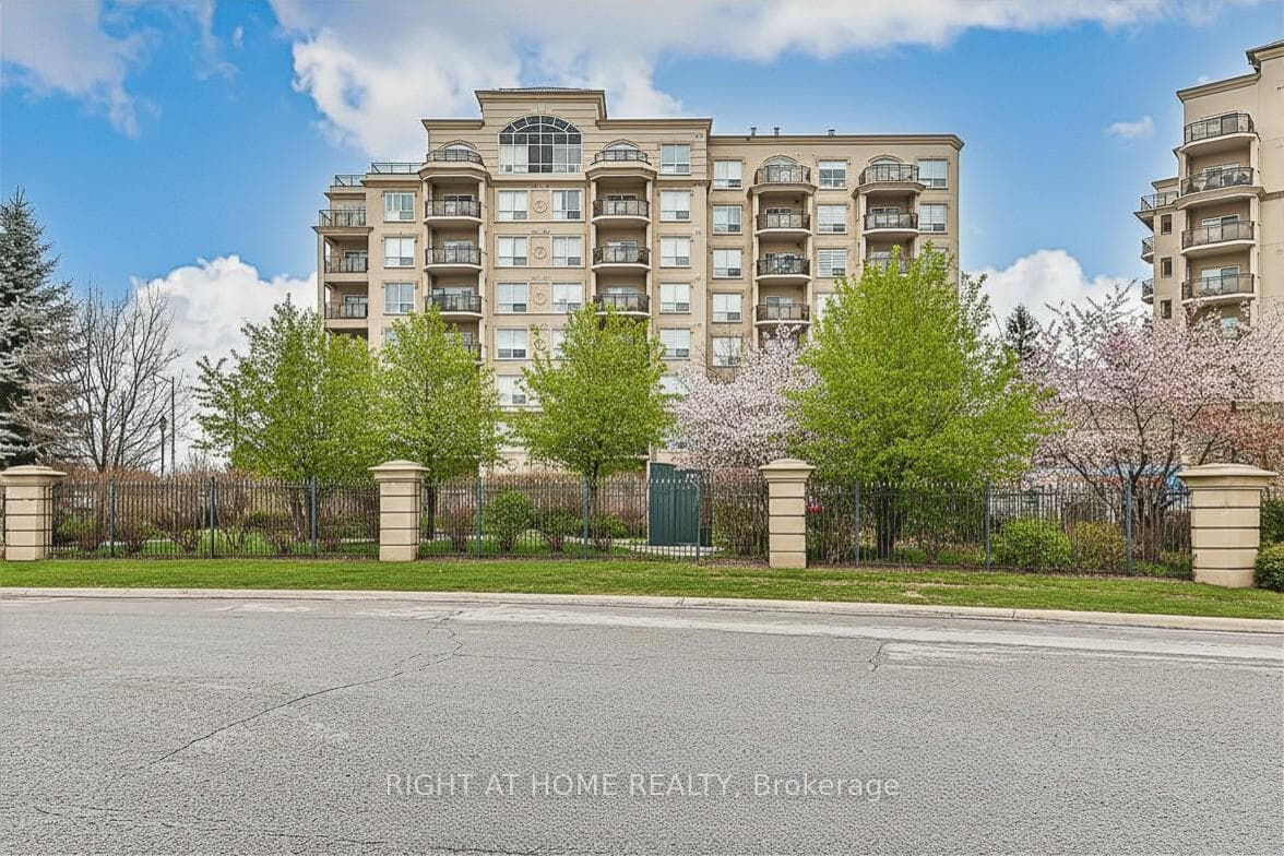 8 Maison Parc Court 305, Vaughan, ON L4J 9K5, Vaughan — photo 1