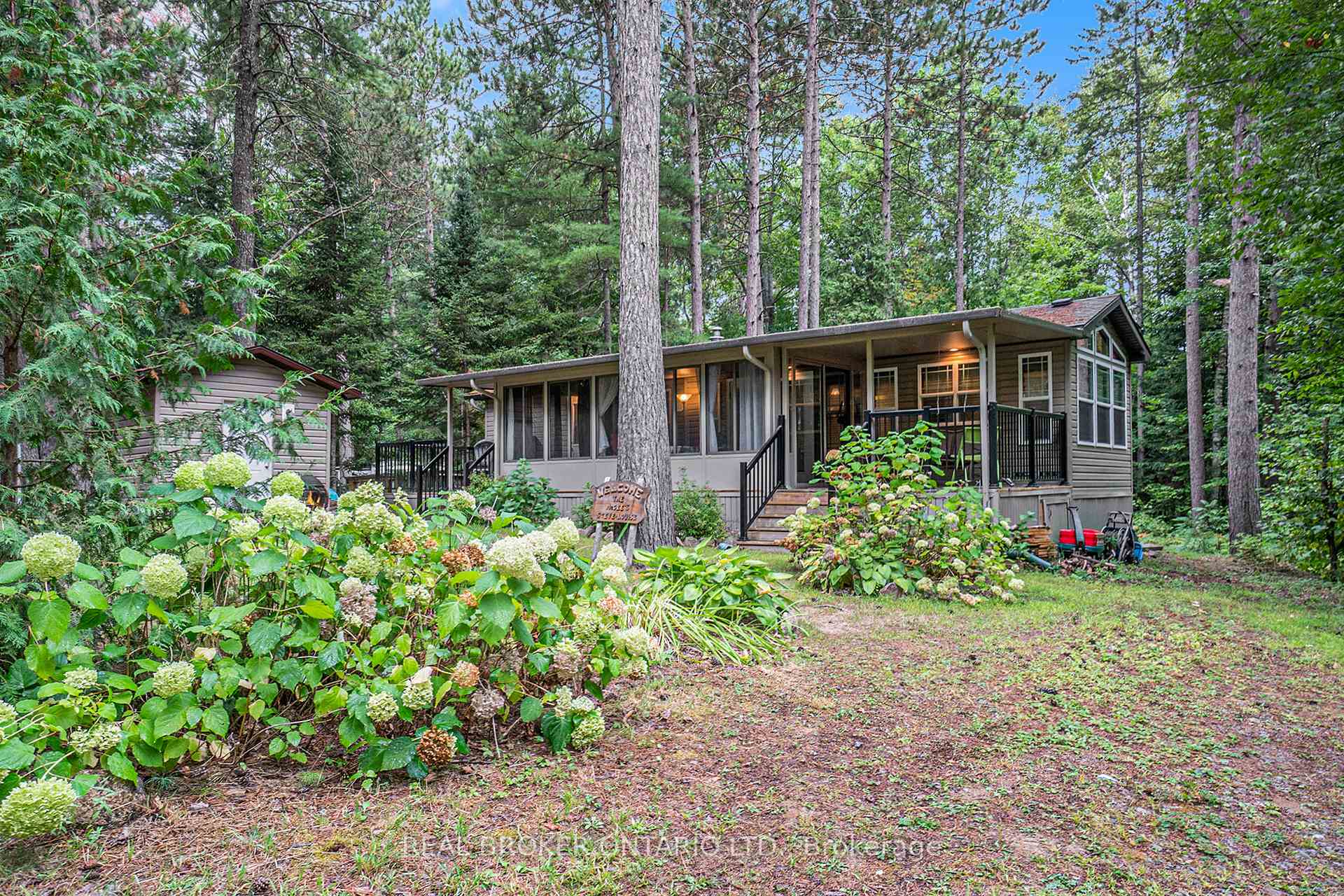 240 Pinewood Park Road H10, Whitewater Region, ON K0J 1Y0, Whitewater Region — photo 1