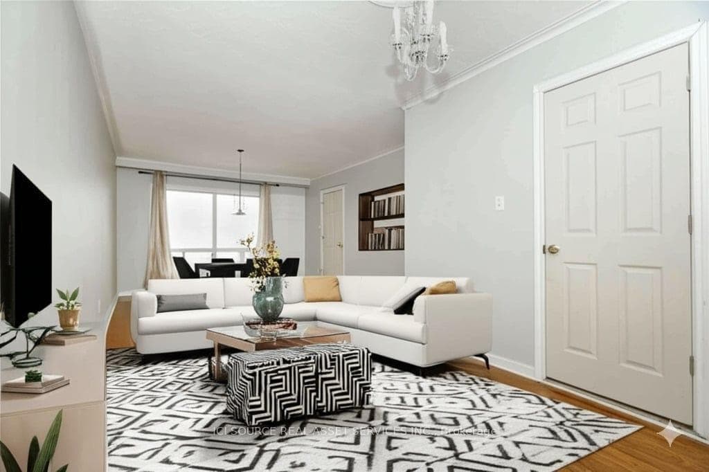 117 Firgrove Crescent Main Fl, Toronto, ON M3N 1K5, Toronto W05 — photo 1