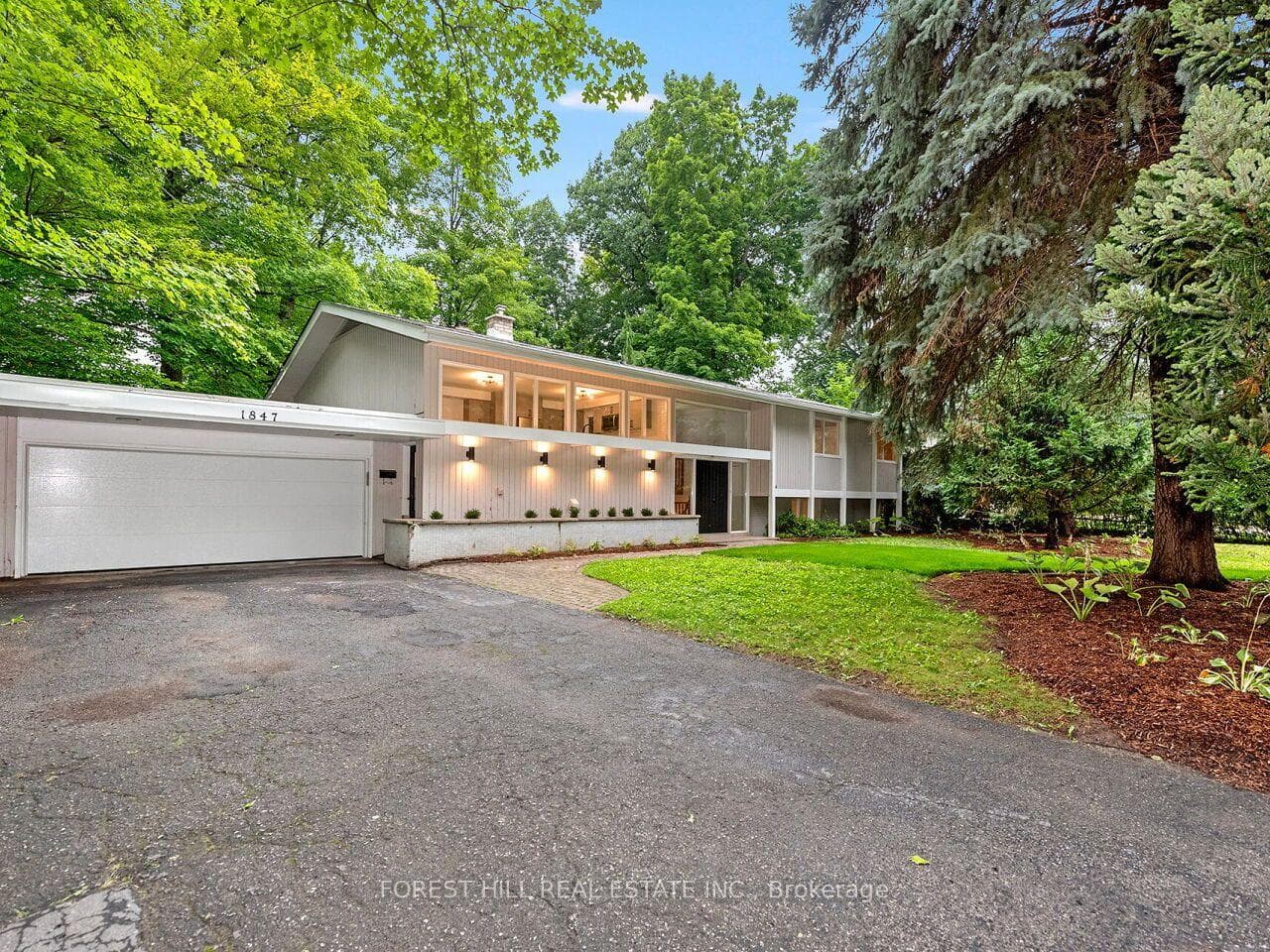 1847 Will Scarlett Drive, Mississauga, ON L5K 1J6, Mississauga — photo 1