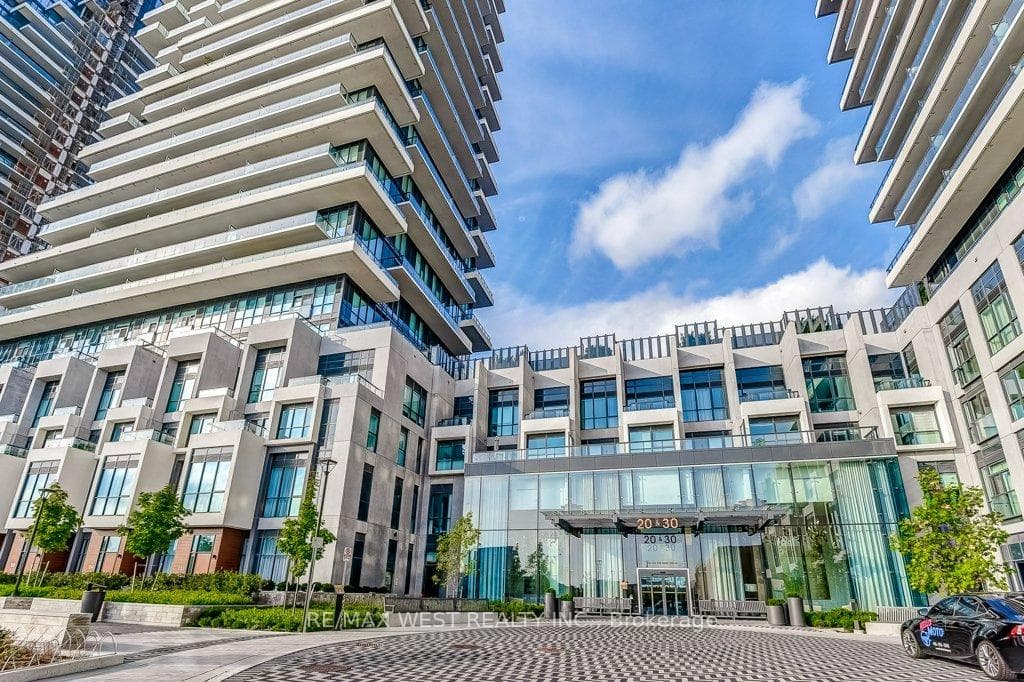 20 Inn On The Park Drive 543, Toronto C13, ON M3C 0P8, Toronto C13 — photo 1