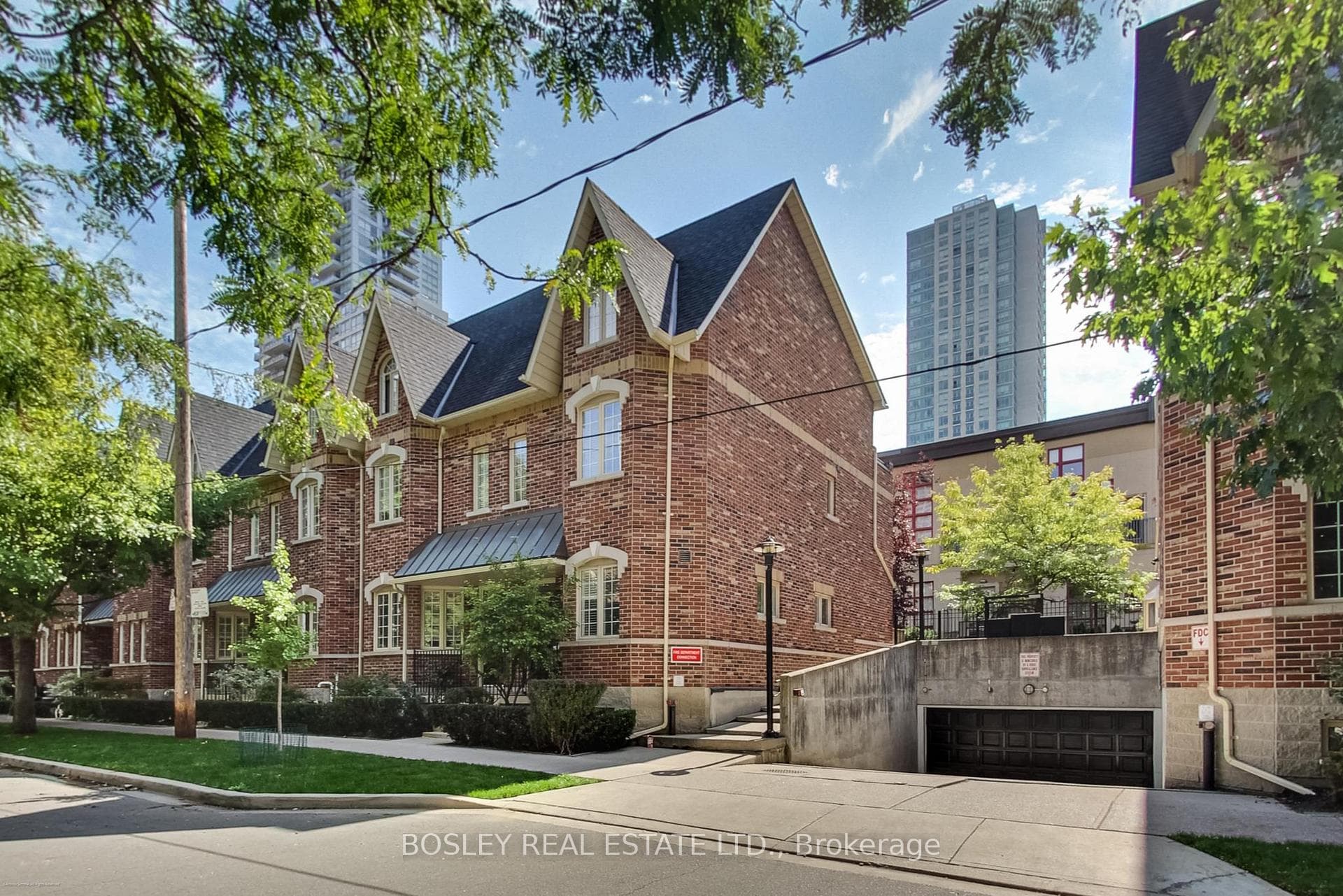 21 Earl Street L1, Toronto, ON M4Y 3C8, Toronto C08 — photo 1