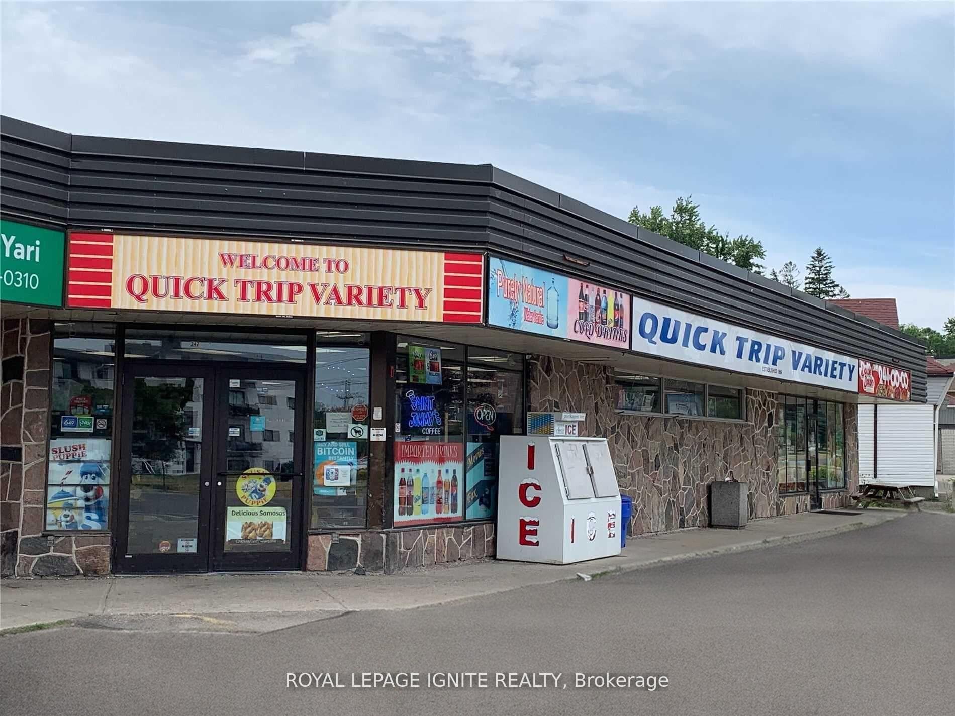 347 Erb Street W 1, Waterloo, ON N2L 1W4, Waterloo — photo 1