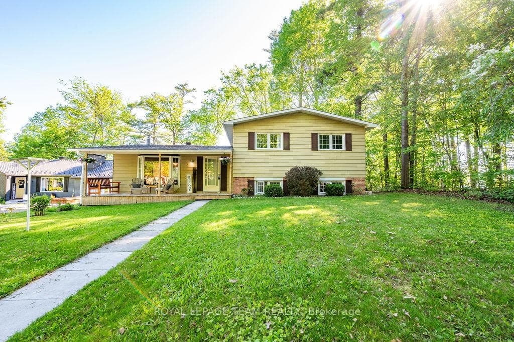 7 Simmons Drive, Whitewater Region, ON K0J 1K0, Whitewater Region — photo 1