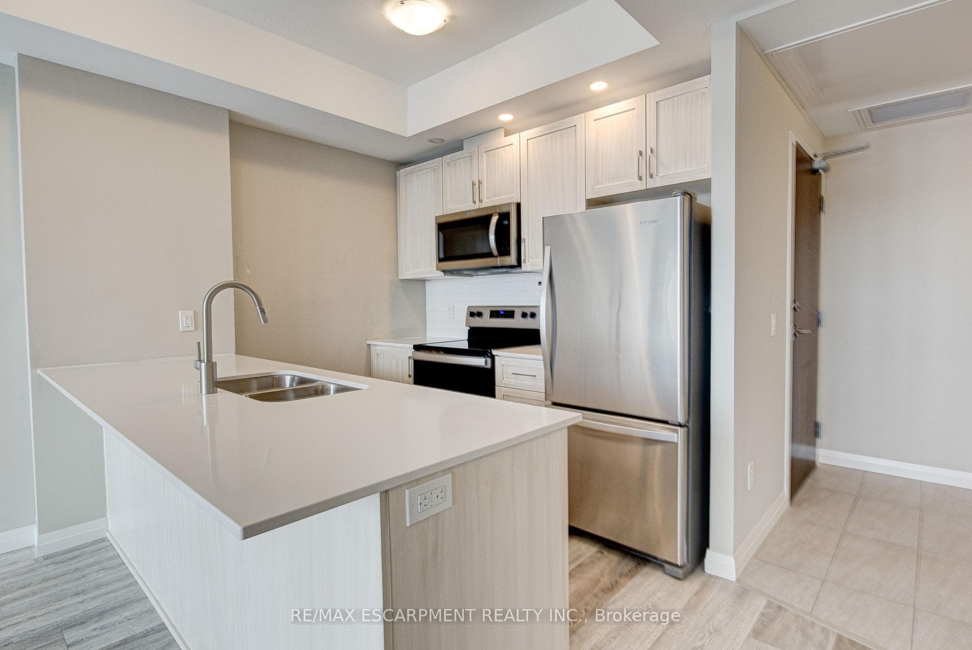 108 Garment Street 1007, Kitchener, ON N2G 0E2, Kitchener — photo 1