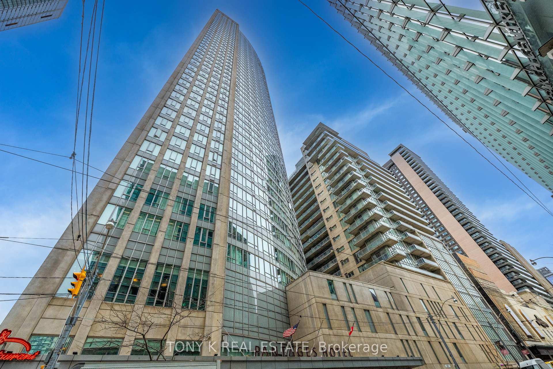 210 Victoria Street 2113, Toronto, ON M5B 2R3, Toronto C08 — photo 1