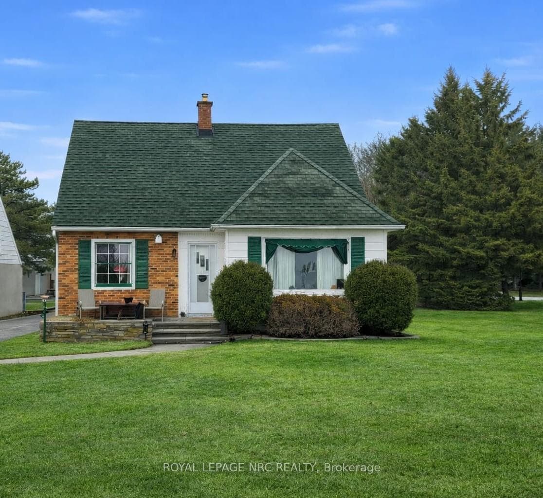 19 Lakeshore Road, Port Colborne, ON L3K 2S2, Port Colborne — photo 1