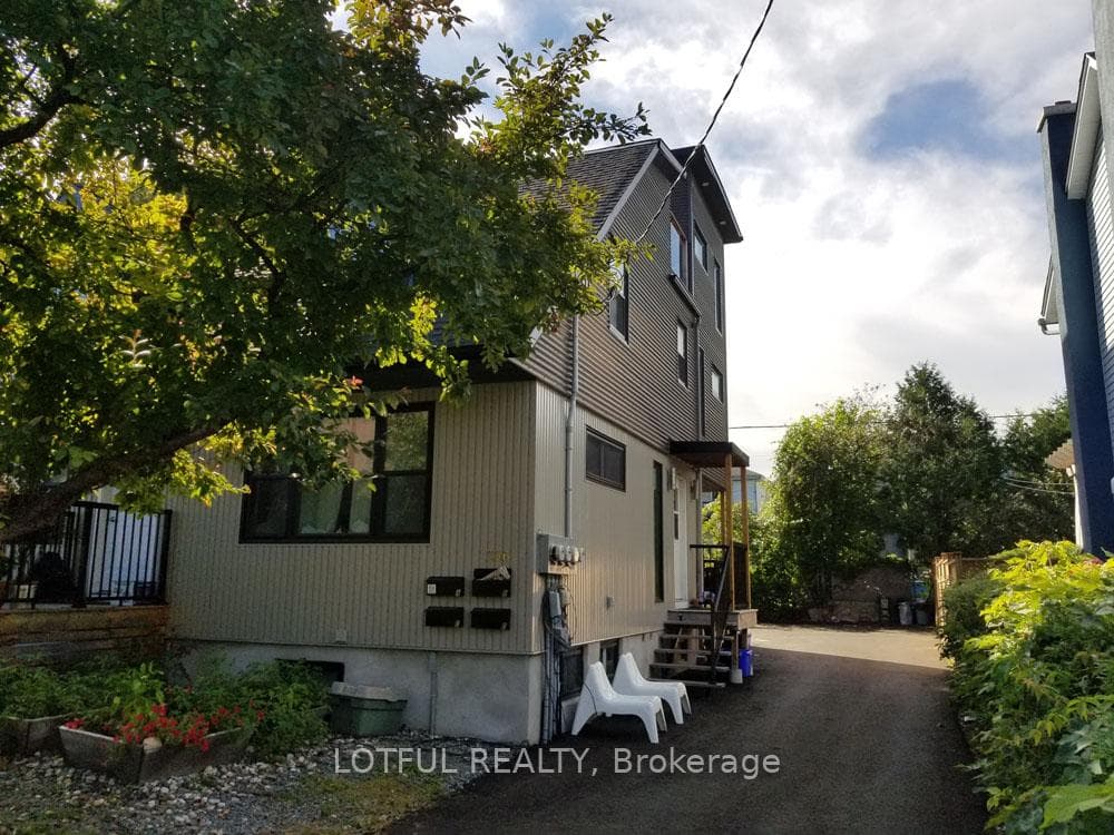 336 JOFFRE-BELANGER Way A, Vanier and Kingsview Park, ON K1L 5K4, Vanier and Kingsview Park — photo 1