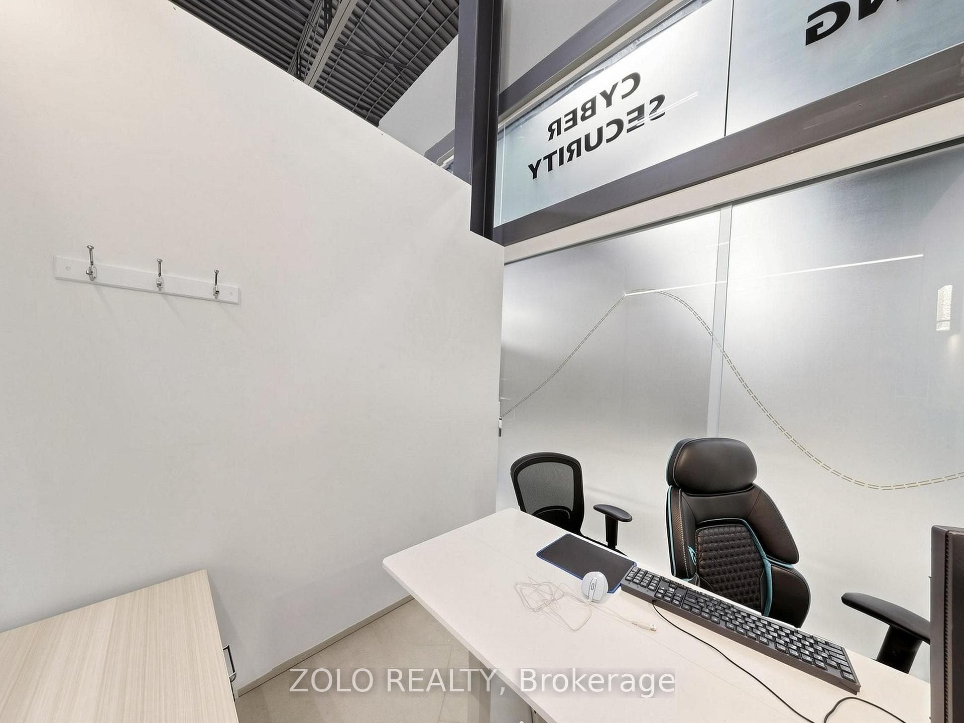 7250 Keele Street B (326), Vaughan, ON L4K 1Z8, Vaughan — photo 1