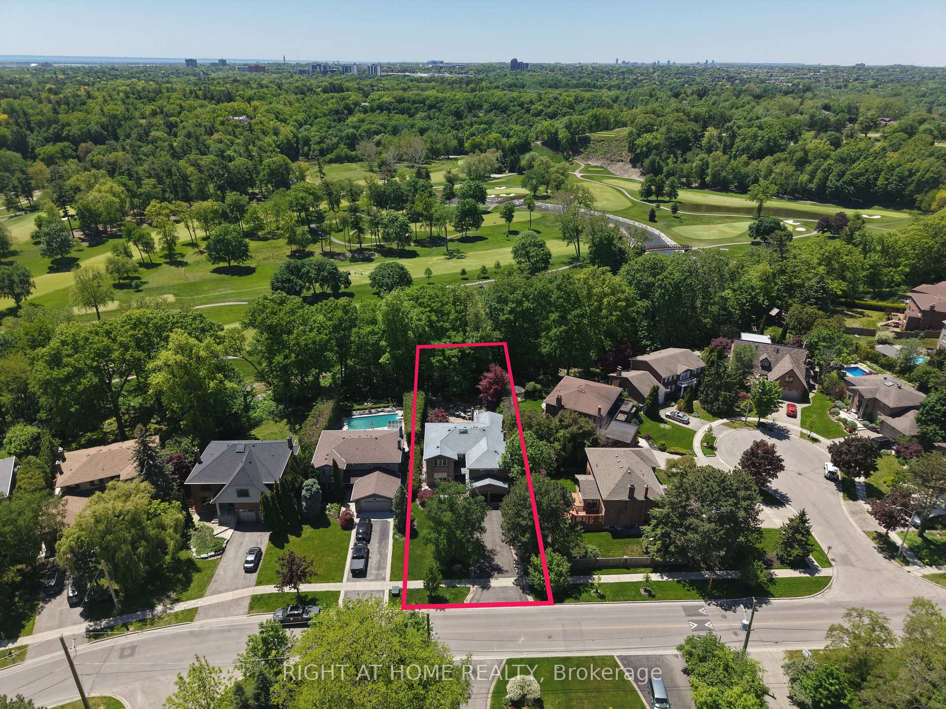 2428 Old Carriage Road, Mississauga, ON L5C 3G4, Mississauga — photo 1
