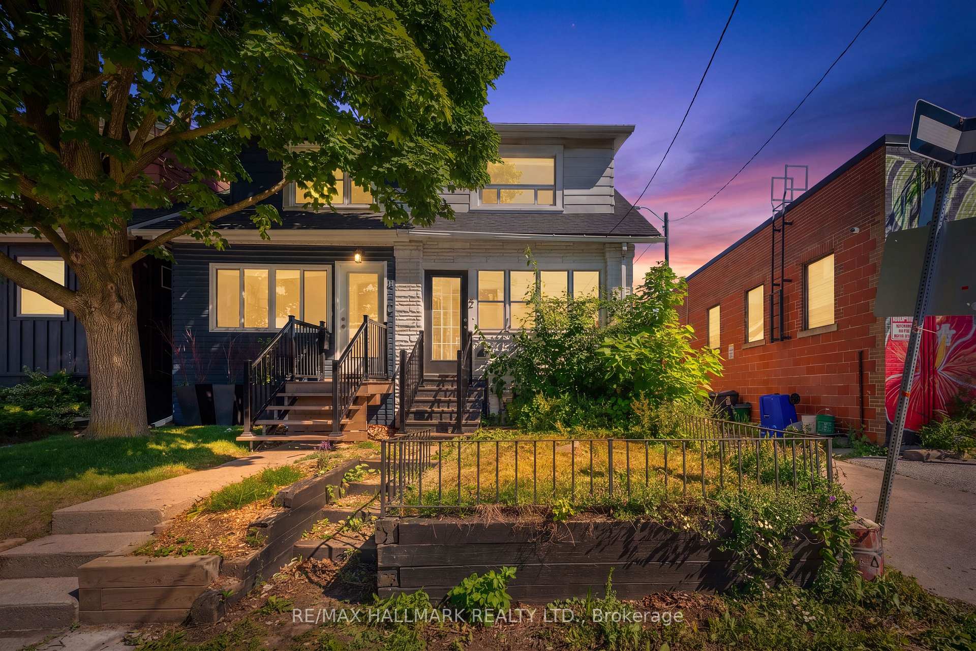 2 Amherst Avenue, Toronto, ON M6E 1Z3, Toronto C03 — photo 1