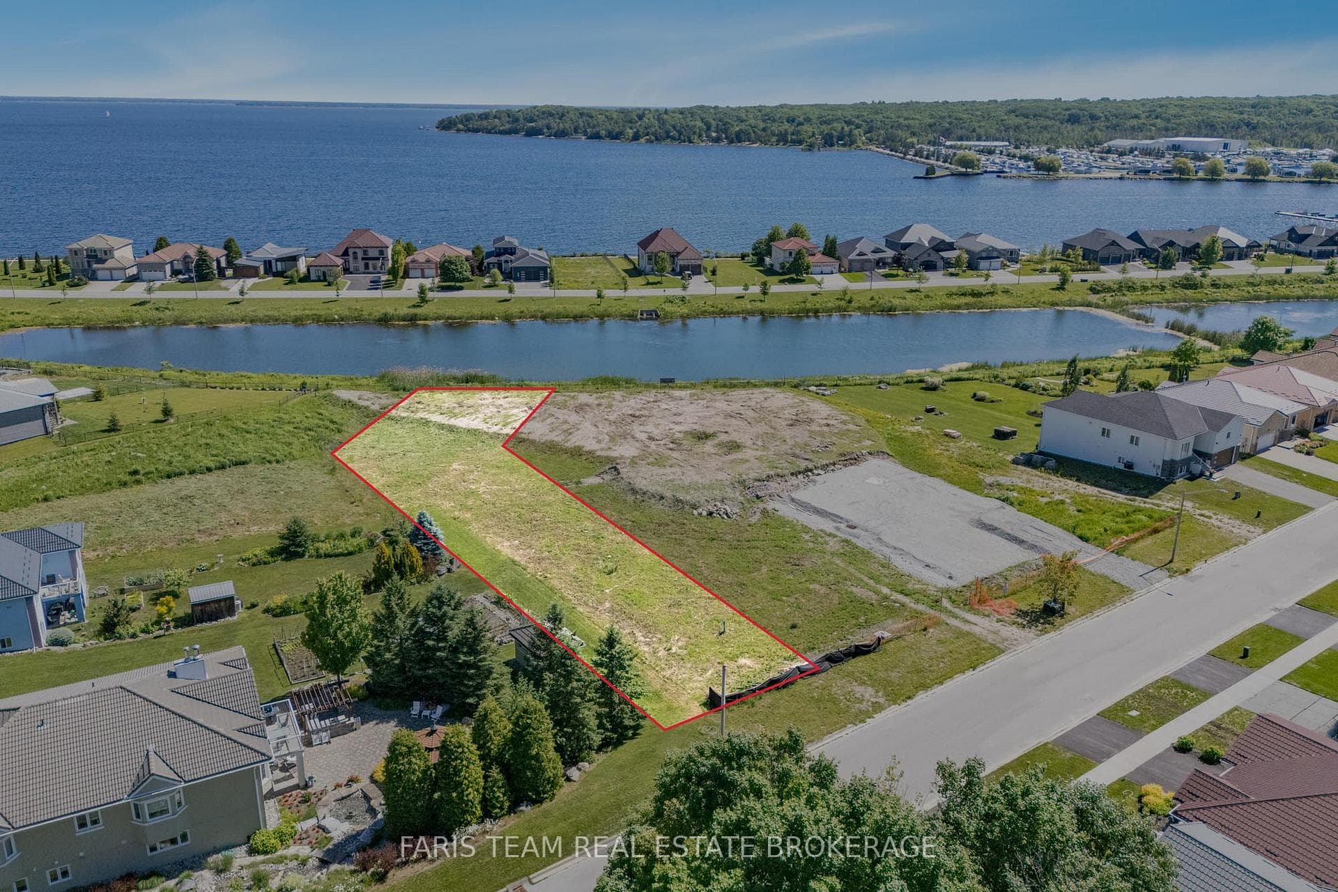 589 Taylor Drive, Midland, ON L4R 5L9, Midland — photo 1