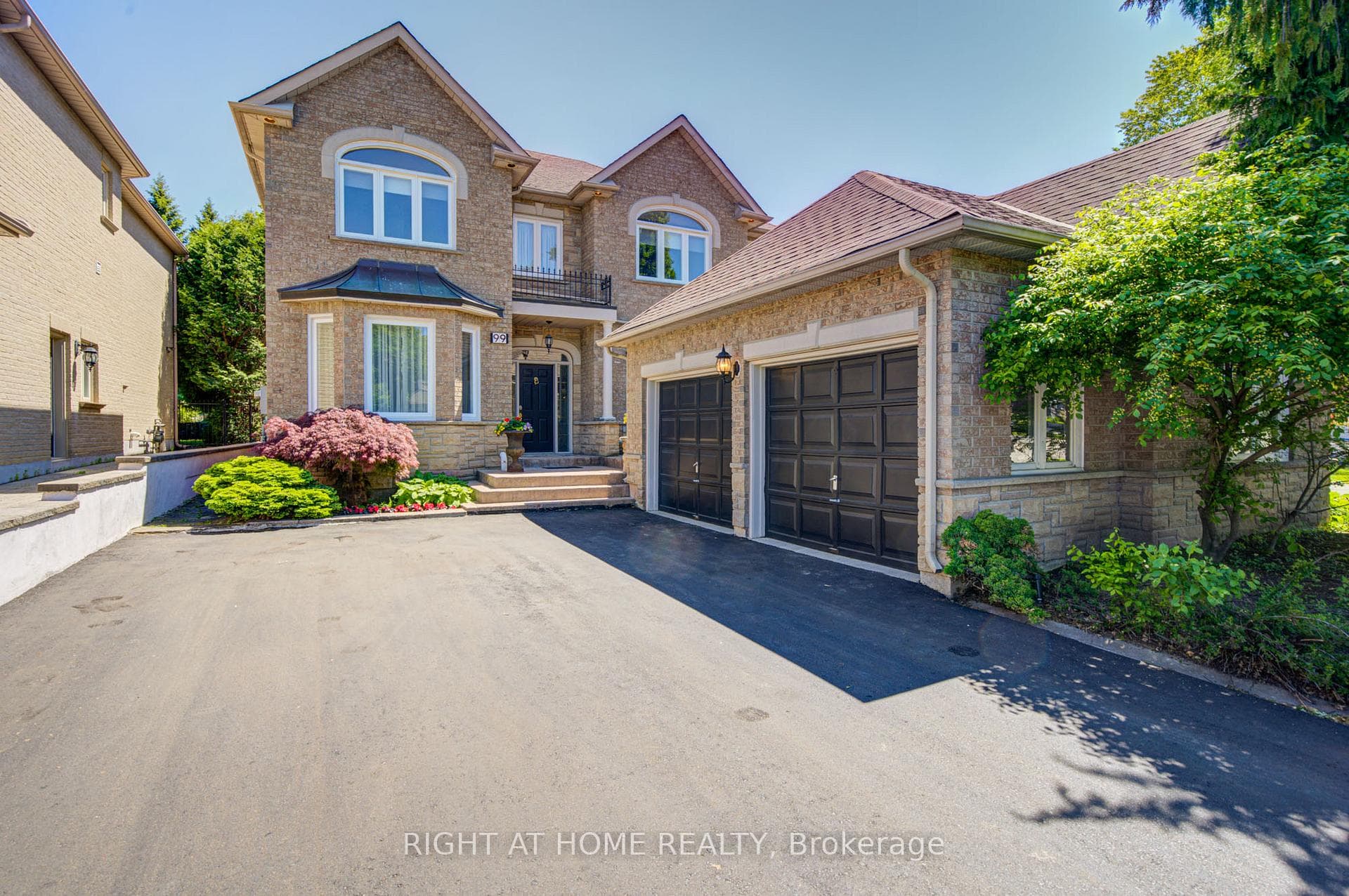 99 Naughton Drive, Richmond Hill, ON L4C 8B3, Richmond Hill — photo 1