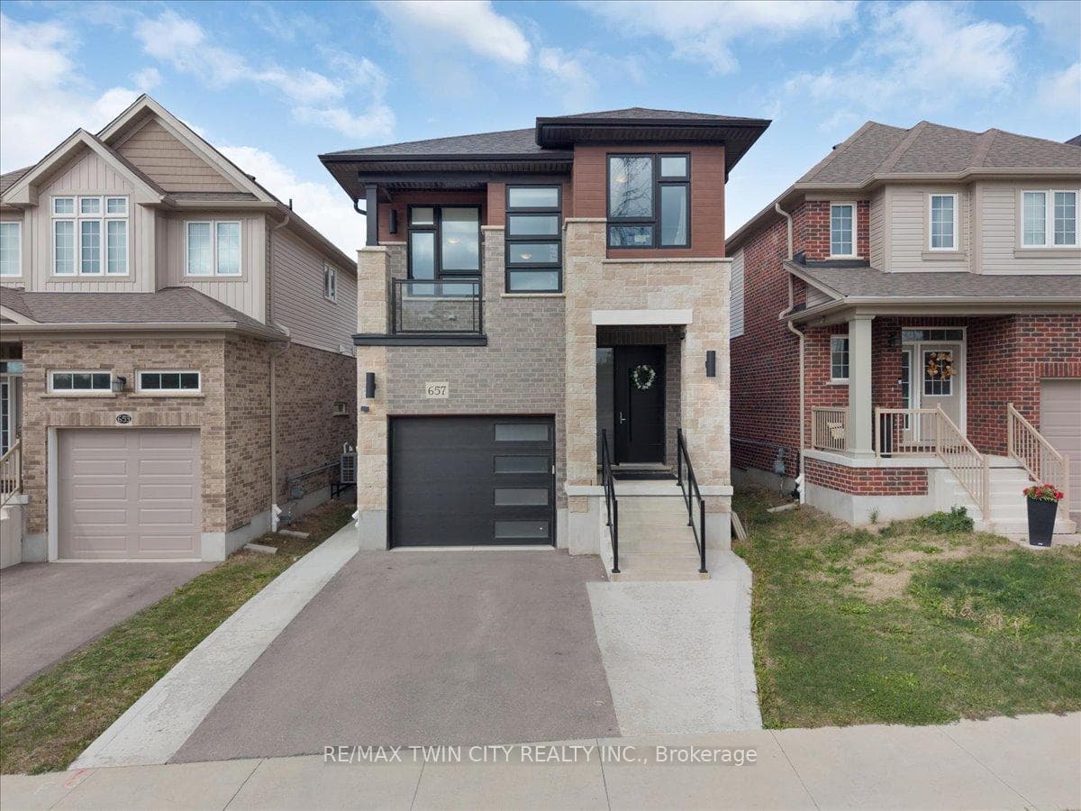 657 Benninger Drive, Kitchener, ON N2E 0J2, Kitchener — photo 1