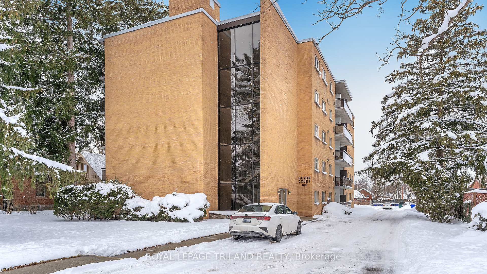 104 Devonshire Avenue 305, London South, ON N6C 2H8, London South — photo 1