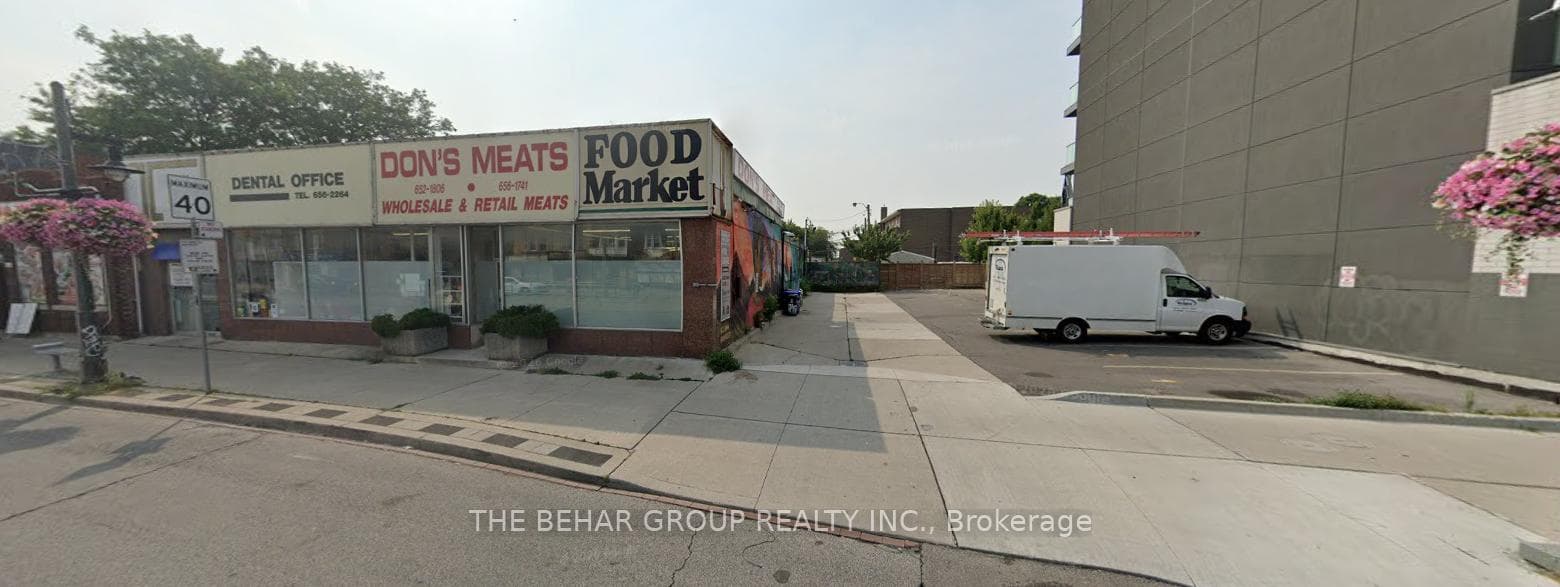 1749 St. Clair Avenue W, Toronto, ON M6N 1J4, Toronto W03 — photo 1
