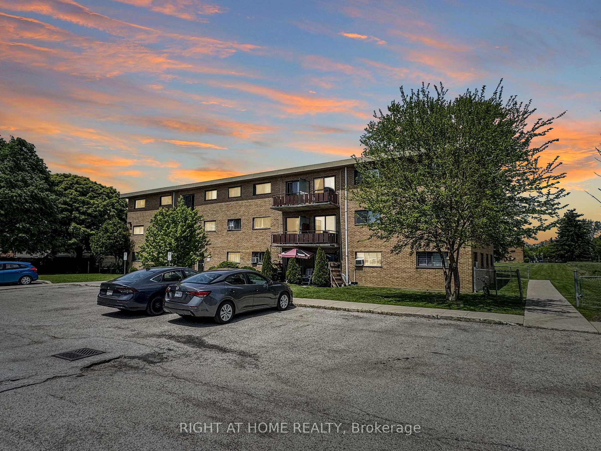 1830 Dumont Street 101, London East, ON N5W 2S1, London East — photo 1