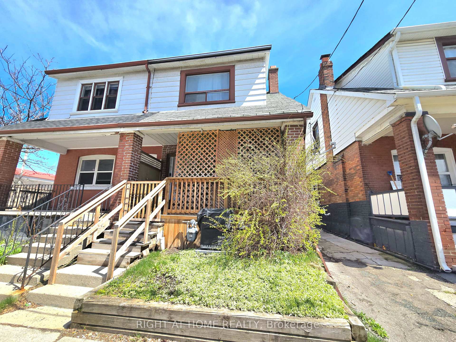 633 Greenwood Avenue, Toronto, ON M4J 4B1, Toronto E01 — photo 1