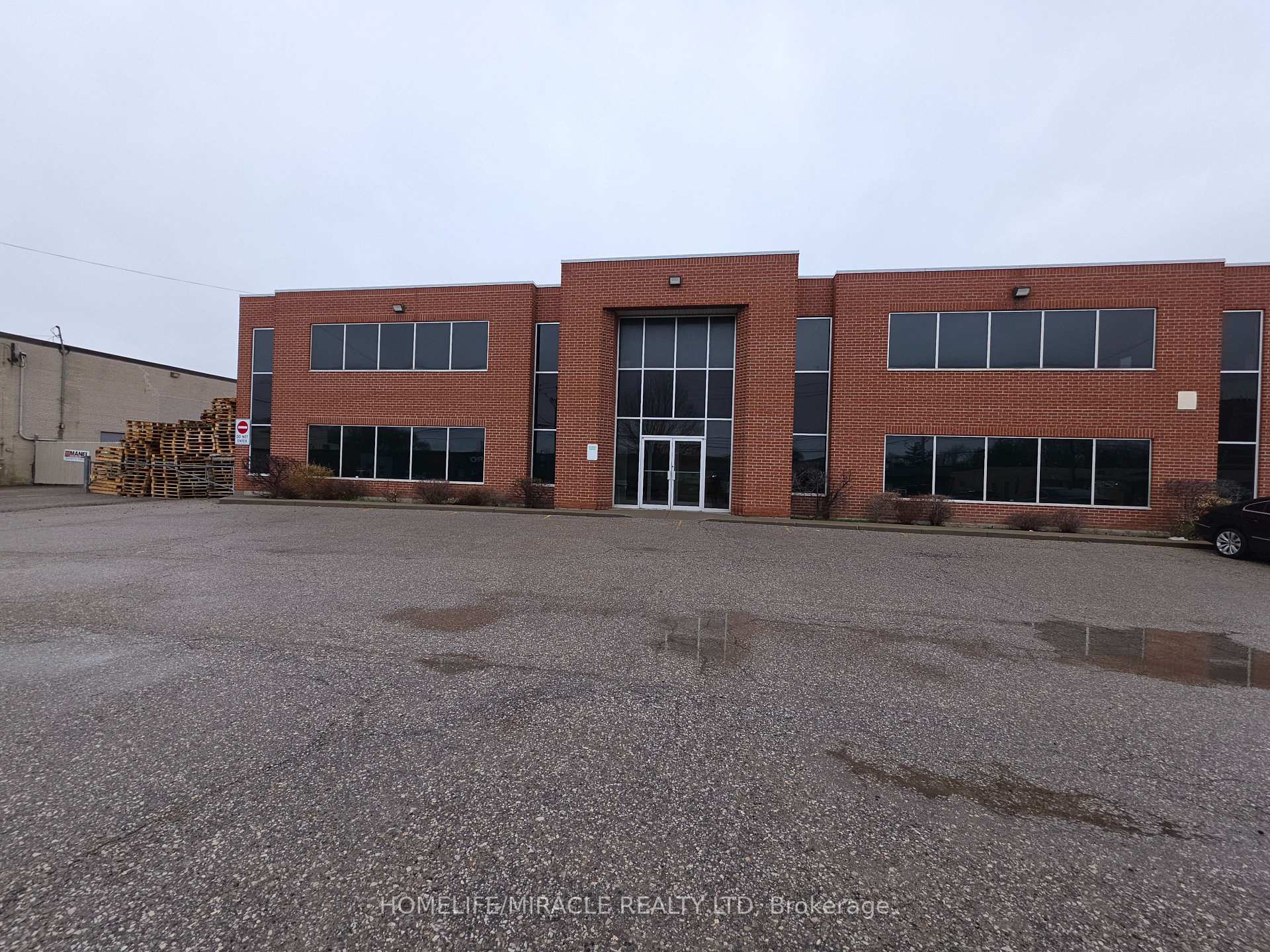 39 Rivalda Road, Toronto, ON M9M 2M4, Toronto W05 — photo 1