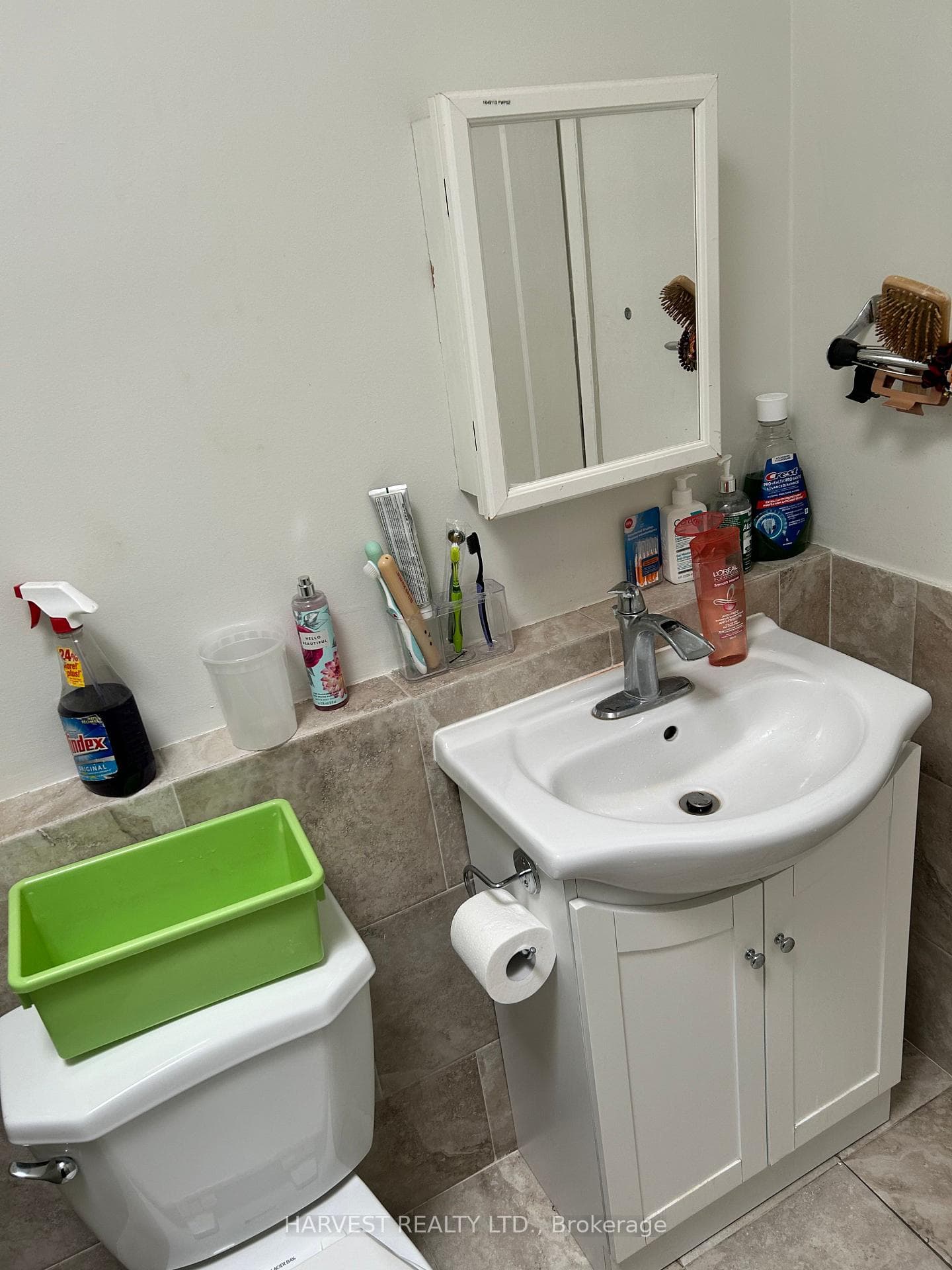 728 St Clair Avenue W 2nd floor, Toronto, ON M6C 1B3, Toronto C03 — photo 1