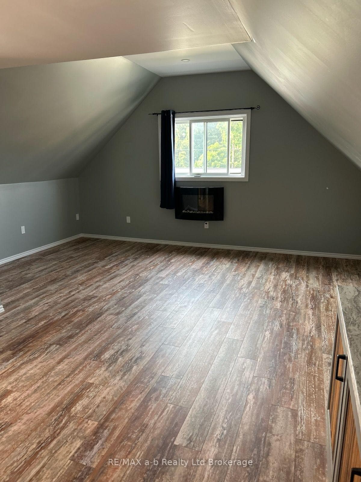 410 Admiral Street, Woodstock, ON N4S 5A9, Woodstock — photo 1