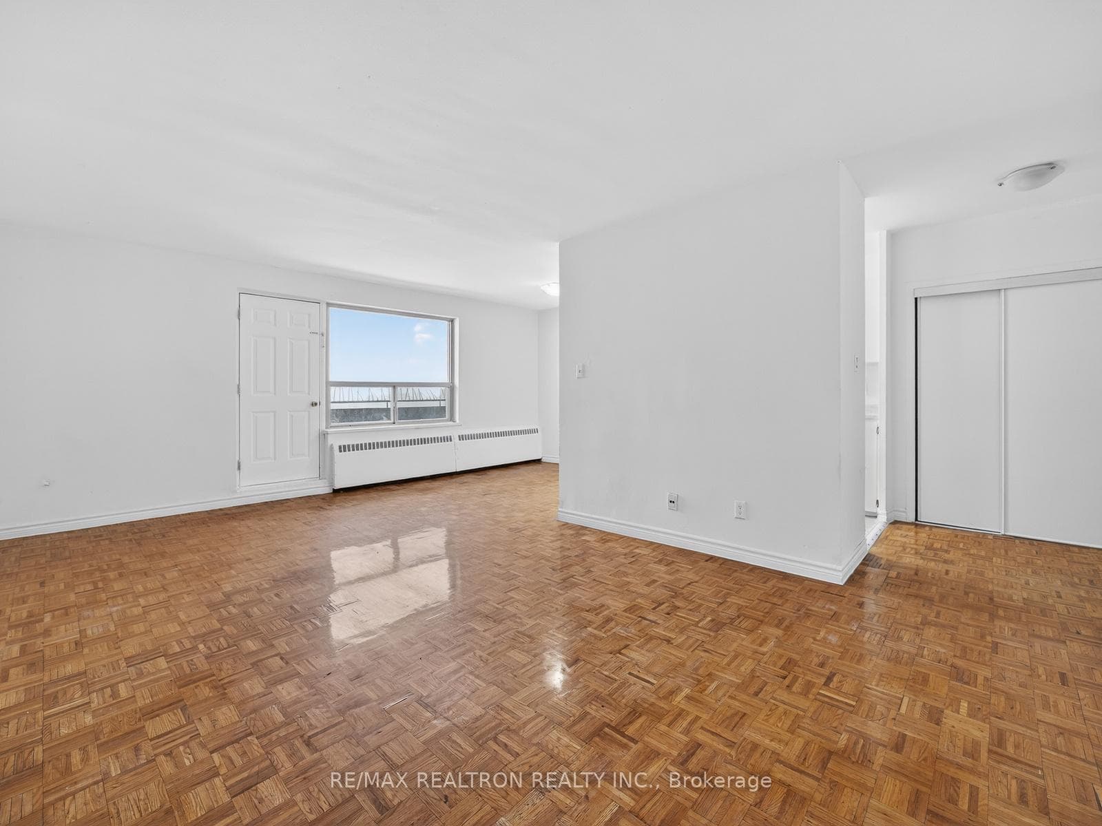275 Wentworth Street W 108, Oshawa, ON L1J 1N1, Oshawa — photo 1
