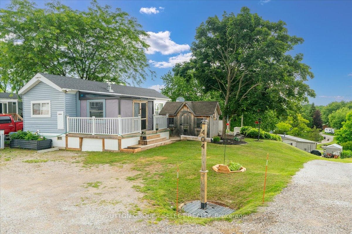 8685 Rock Glen Road 404, Lambton Shores, ON N0M 1B0, Lambton Shores — photo 1