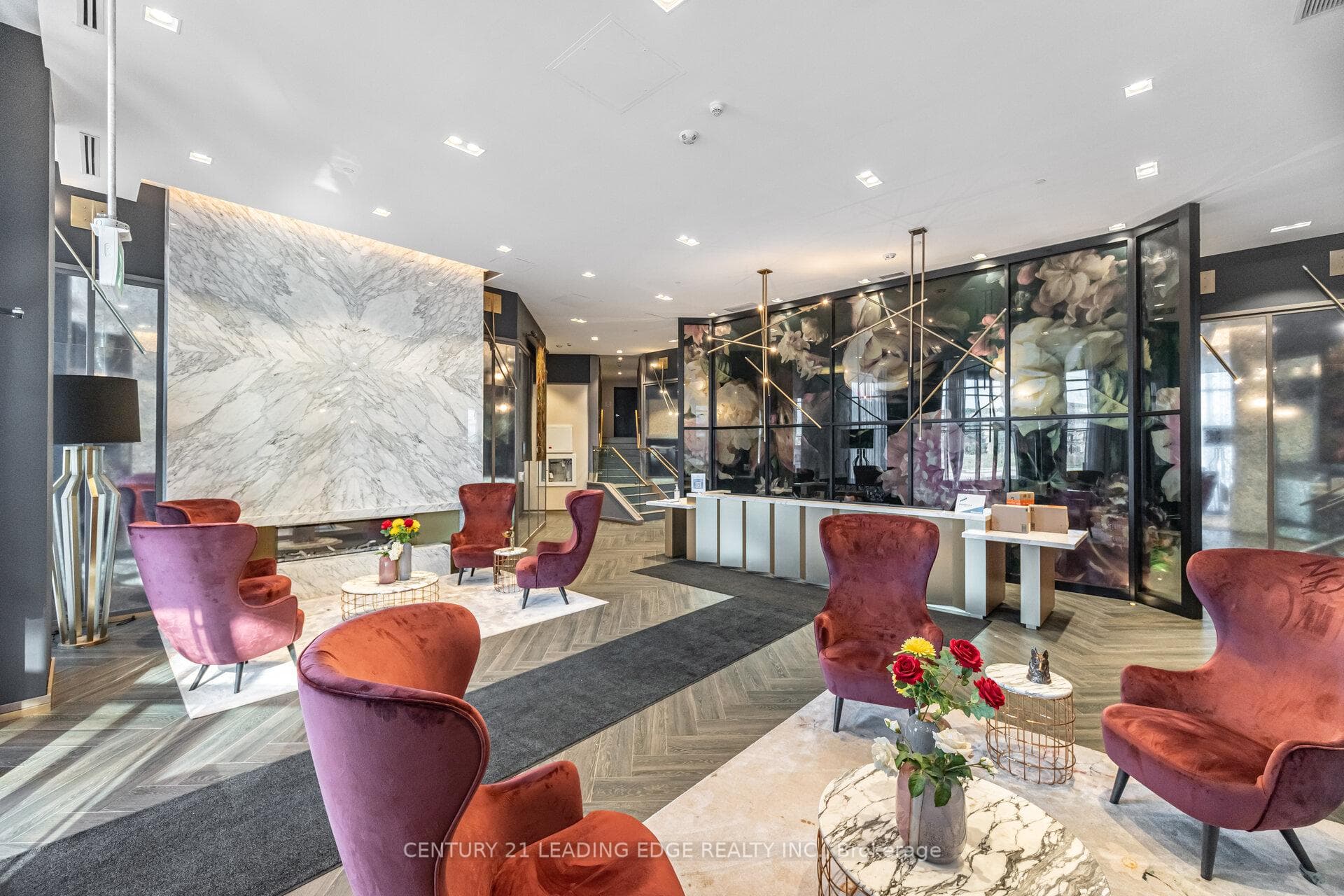 405 Dundas Street W 317, Oakville, ON L6M 5P9, Oakville — photo 1