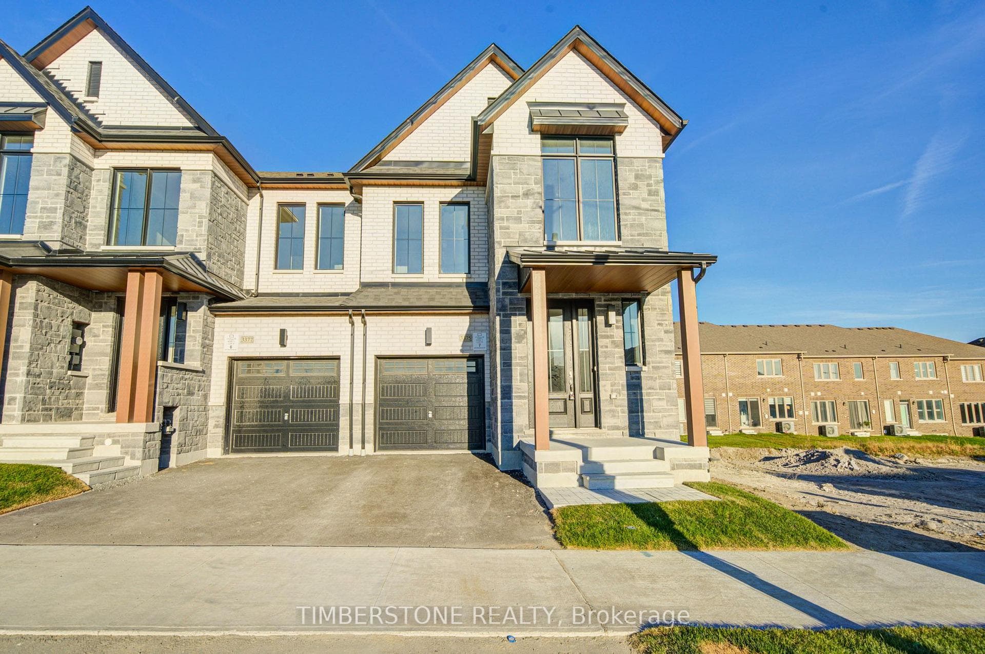 3370 Elsa Story Avenue, Pickering, ON L1X 0J2, Pickering — photo 1