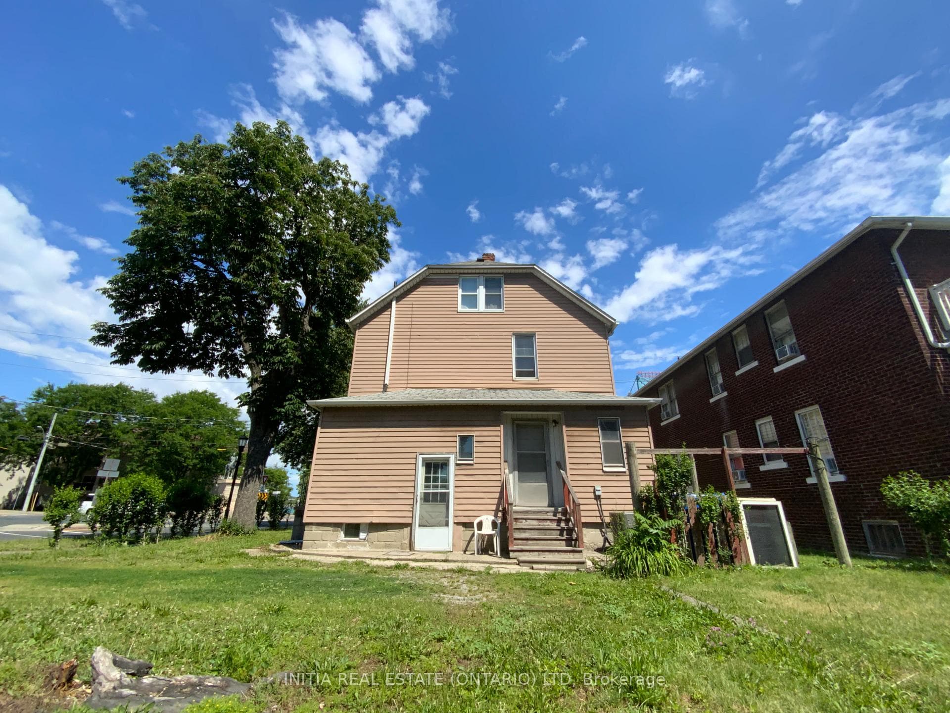 2995 University Avenue W, Windsor, ON N9C 1G4, Windsor — photo 1