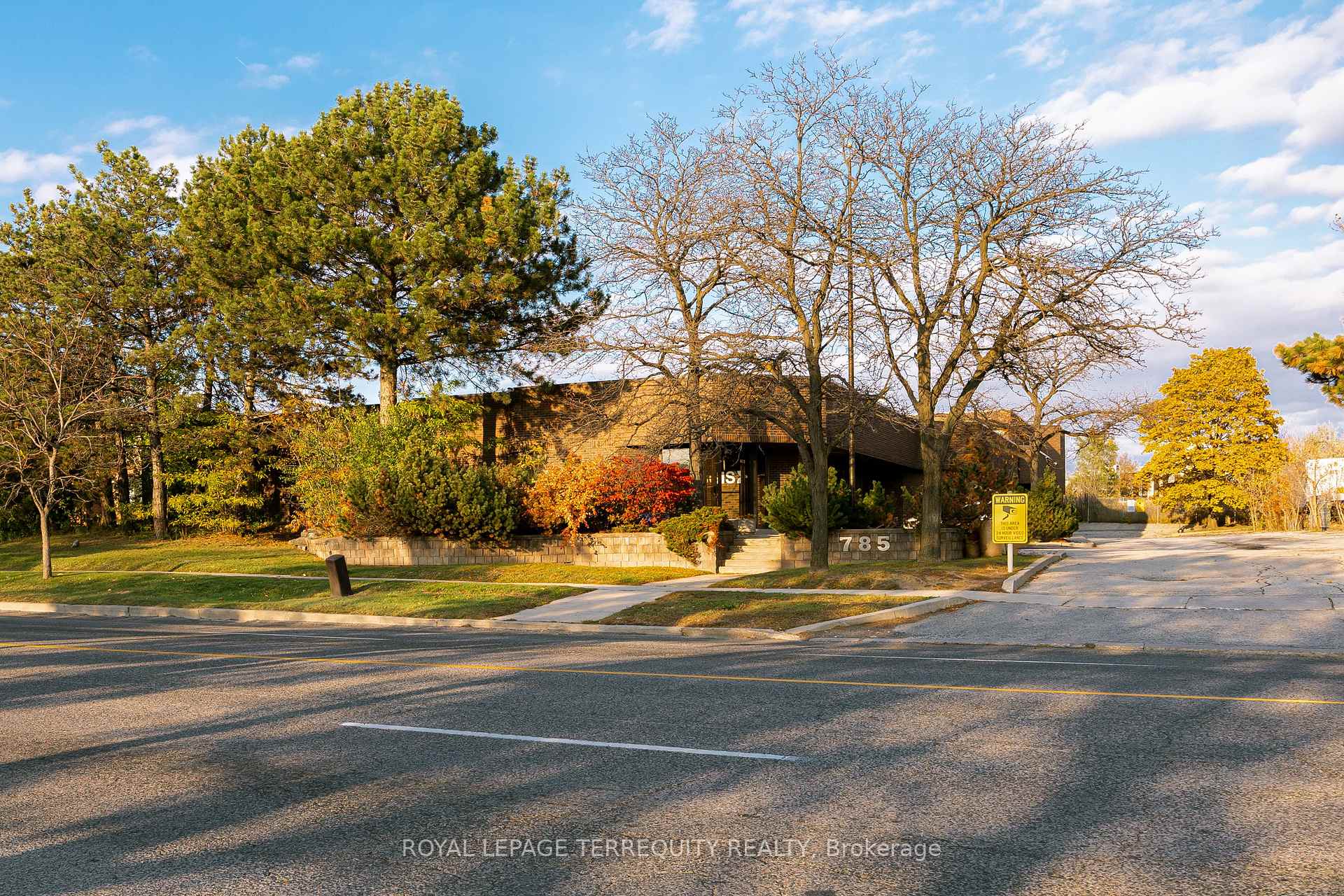 785 Arrow Road, Toronto, ON M9M 2L4, Toronto W05 — photo 1
