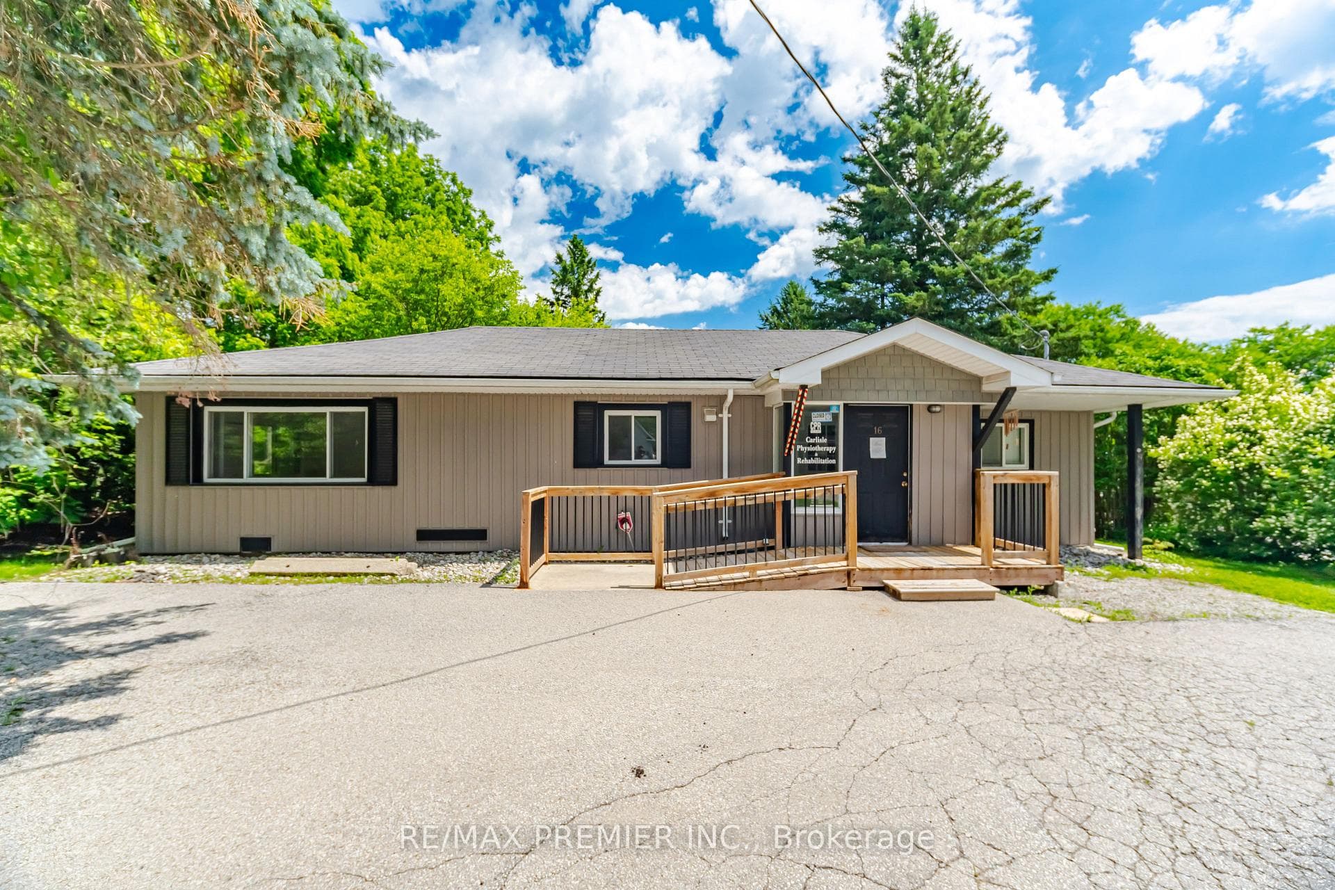 16 William Street, Hamilton, ON L0R 1H2, Hamilton — photo 1