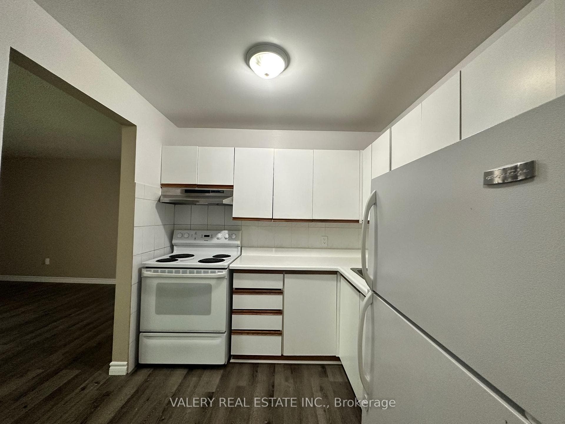 1 Lowndes Avenue 7, Georgina, ON L4P 3J7, Georgina — photo 1