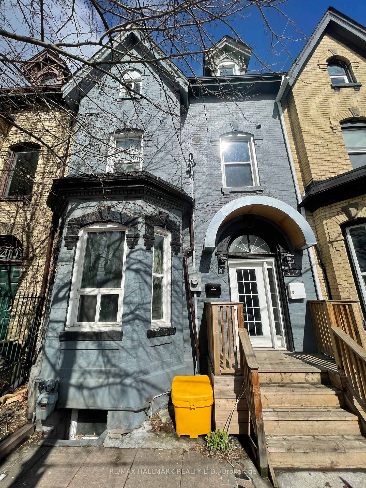 414 Dundas Street E, Toronto, ON M5A 2A8, Toronto C08 — photo 1