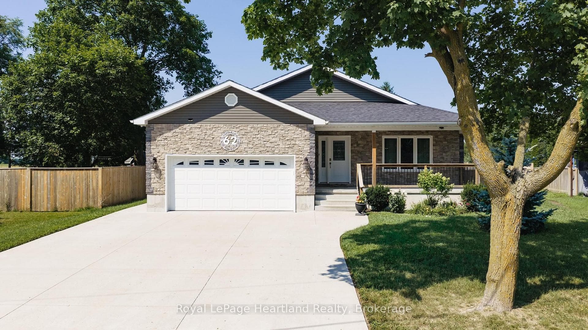 62 Victoria Boulevard, Huron East, ON N0M 1L0, Huron East — photo 1