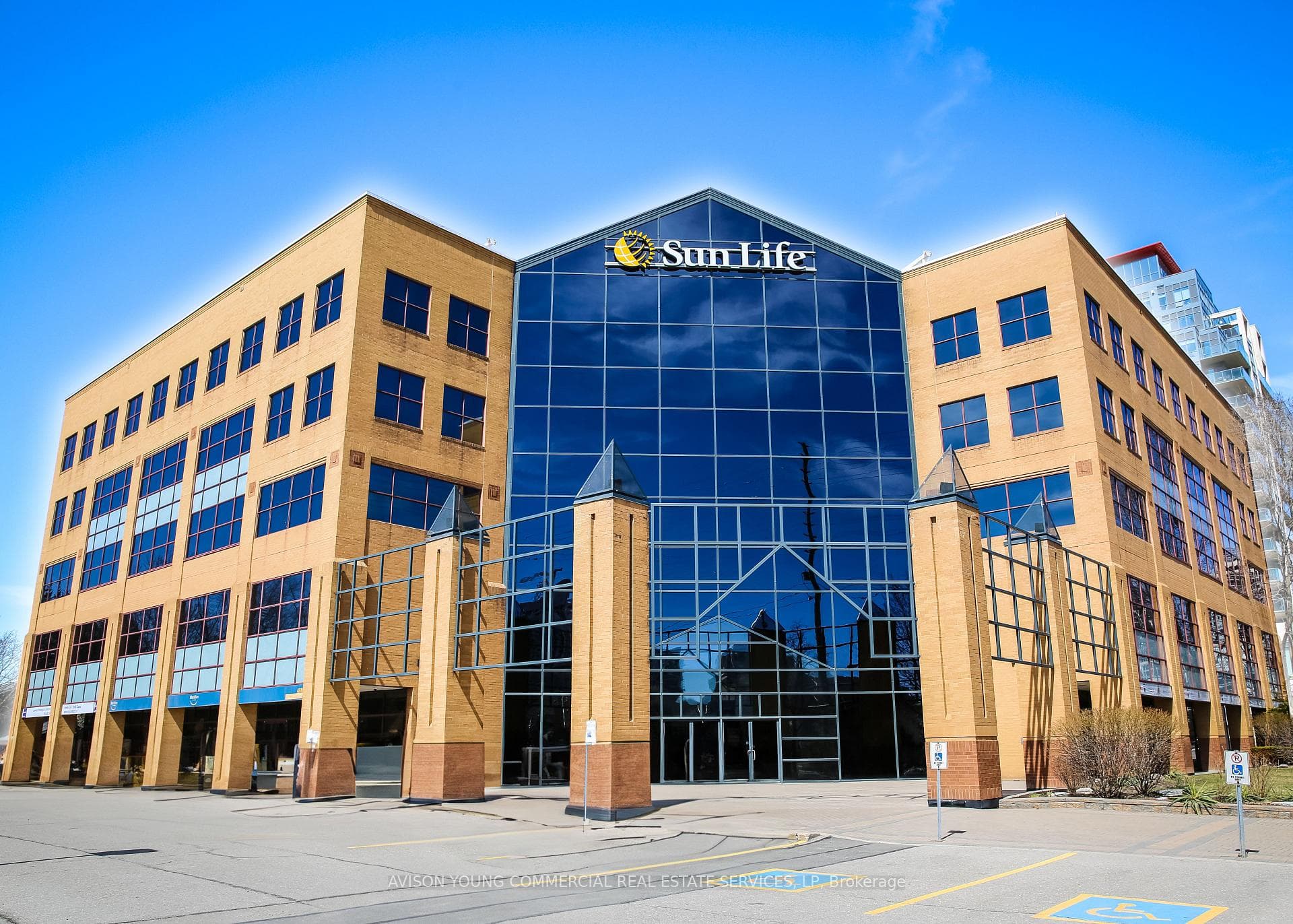 9050 Yonge Street 216, Richmond Hill, ON L4C 9S6, Richmond Hill — photo 1