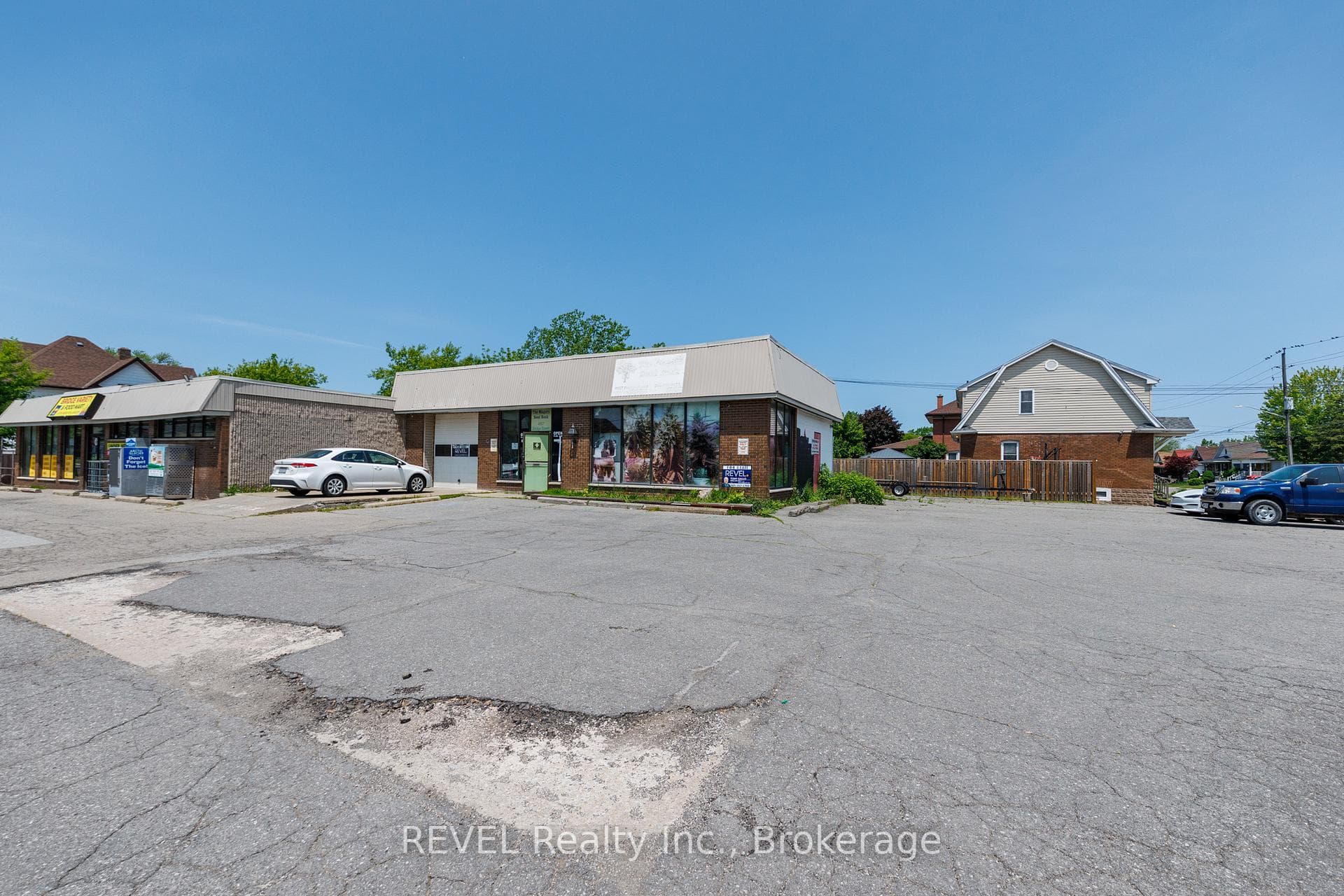 4957 Bridge Street, Niagara Falls, ON L2E 2S4, Niagara Falls — photo 1