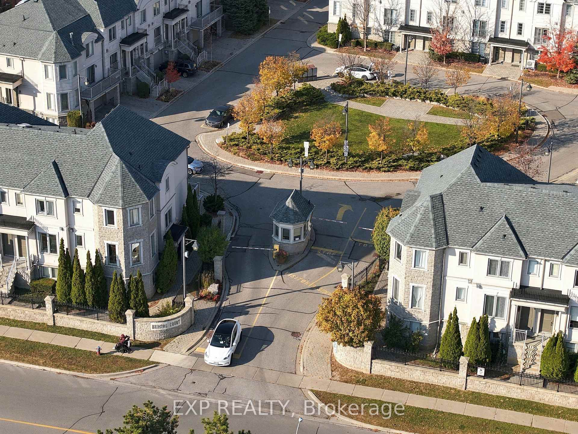 9133 Bayview Avenue 99, Richmond Hill, ON L4B 4V7, Richmond Hill — photo 1