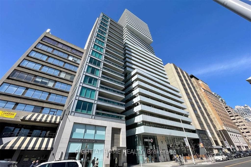 200 Bloor Street W 1604, Toronto, ON M5S 1T8, Toronto C02 — photo 1